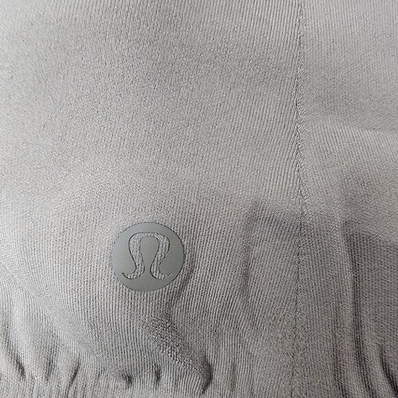Lululemon Women's Armory Green Down & Around Insulated Bomber Jacket Size 6 - Picture 3 of 7